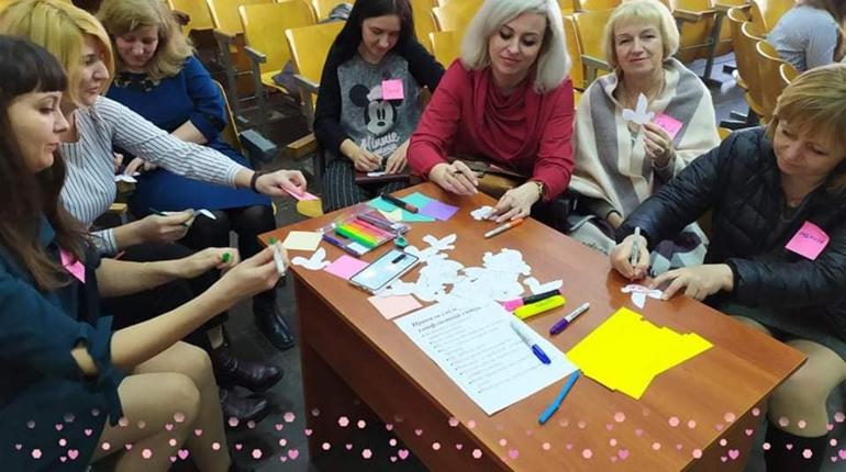 У Ніжинській гімназії №3 відбувся Всеукраїнський семінар-тренінг 