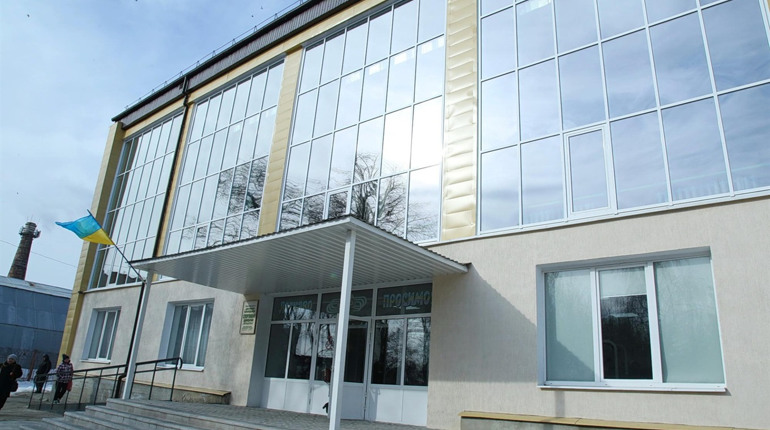 У Лозівській ДЮСШ «Юність» цьогоріч з’явиться ліфт для людей з особливими потребами