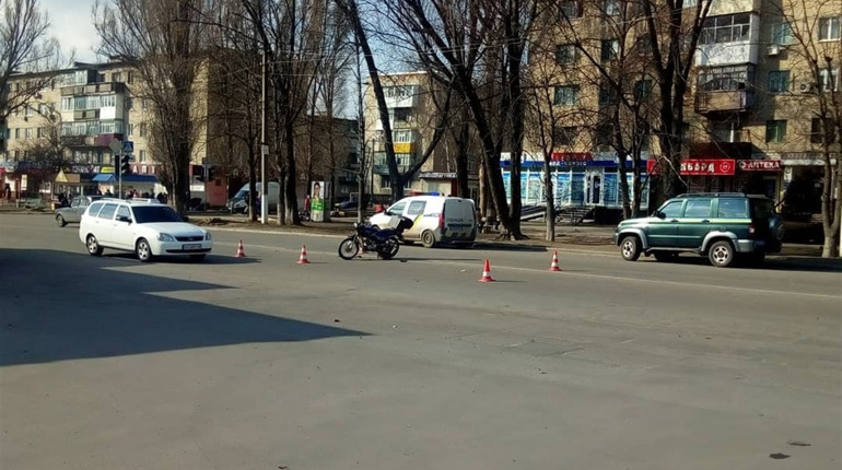 ДТП на проспекті Перемоги: у Лозовій пішохід не розминувся з мопедом