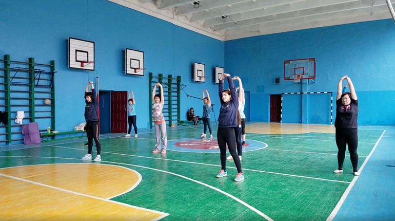  У Лозовій Міжнародний жіночий день зустріли комплексним фітнес тренуванням