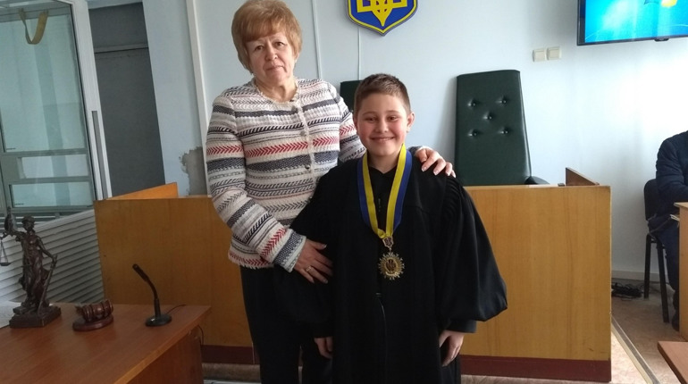 Уроки справедливості: Первомайський міськрайонний суд запросив у гості школярів