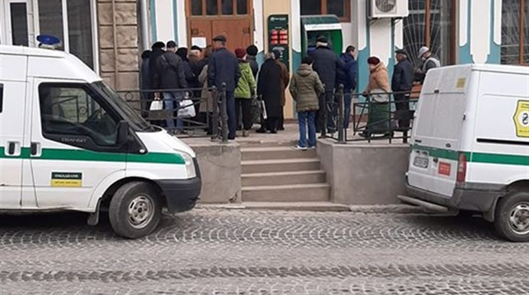 Мешканці Чорткова порушують карантин (+фотофакт)
