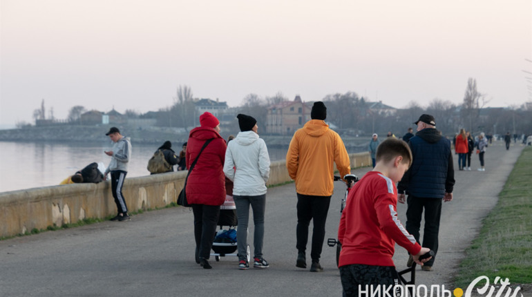 Как выглядит Никополь на 3-й день в карантине и изоляции