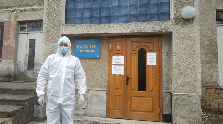 У трьох з п’яти пацієнтів Кіцманської ЦРЛ попередньо не підтвердився коронавірус