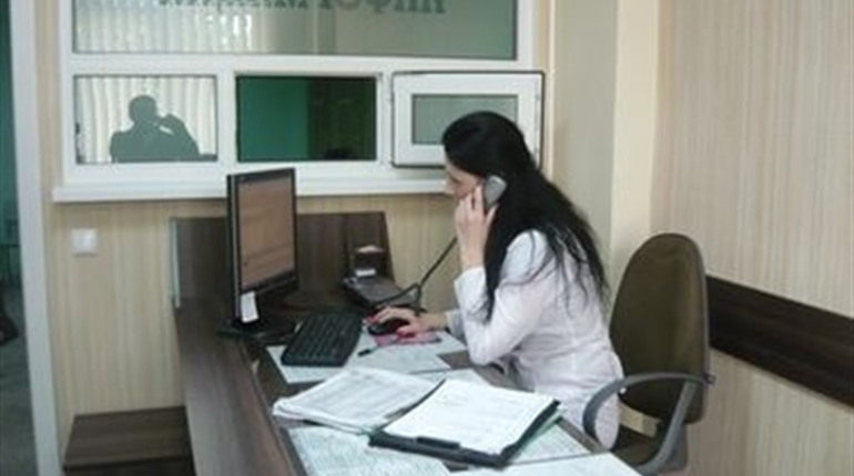 Лікарі міської поліклініки на час карантину консультуватимуть за телефоном