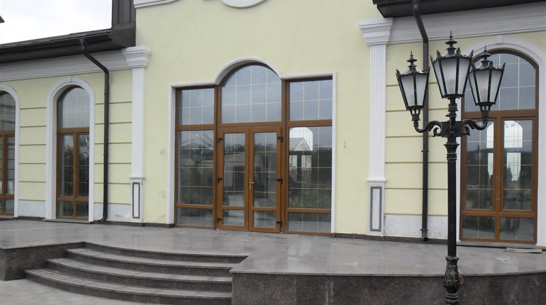 «Візаж» у Первомайську працює дистанційно: карантин — не привід відмовитись від ремонту