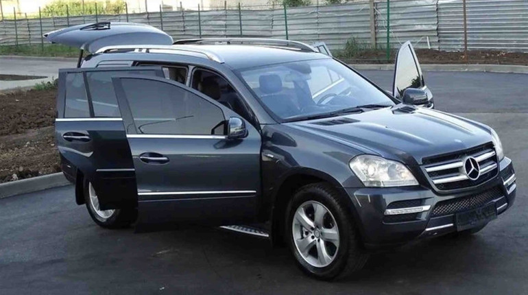 7 найдорожчих автомобілів, які продають у Конотопі в березні на OLX