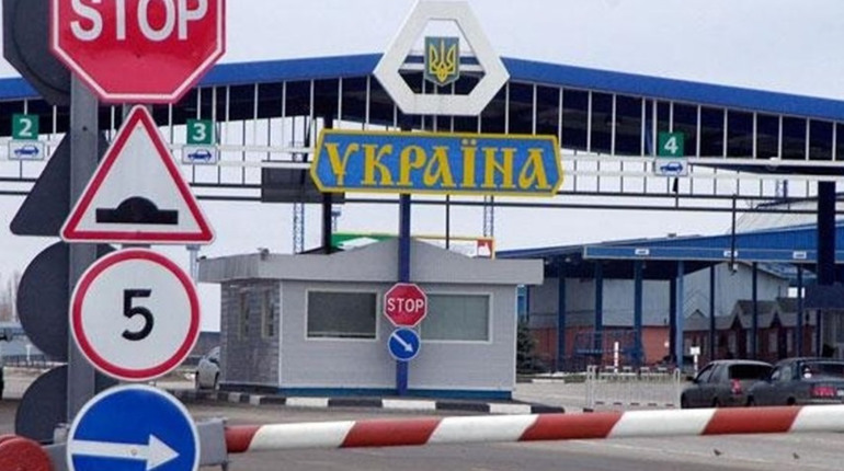 Куди телефонувати жителям сіл, які приїхали з інших країн