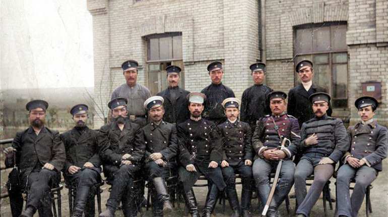 10 черно-белых фотографий Марганца, которые стали цветными