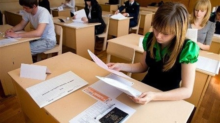 ЗНО переносять, ДПА скасували: коли закінчиться навчальний рік для школярів і студентів