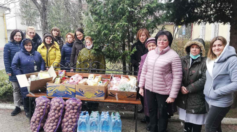Чортківські аграрії надали гуманітарну допомогу продукцією обласному лабораторному центру
