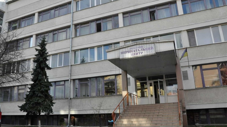 В обласному перинатальному центрі померла друга жінка від коронавірусу, чотири лікарі інфіковані