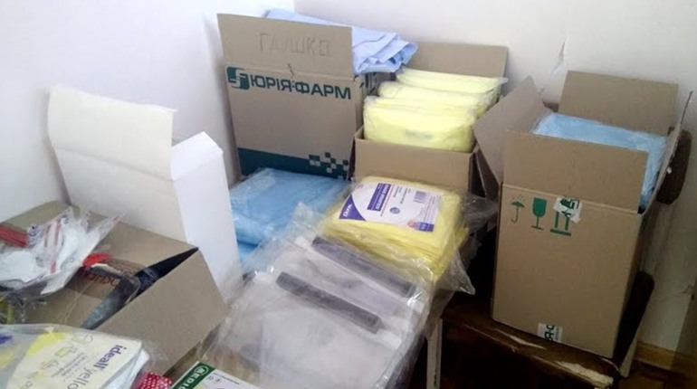 Медики Вараша отримали привезене з Китаю необхідне під час пандемії медичне обладнання