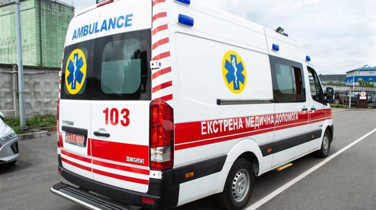 Медичні працівники швидкої включені до переліку медичних спеціальностей, яким буде збільшено оклади 