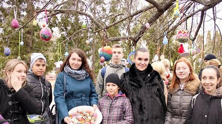 У Ніжині V фестиваль писанок відбудеться: Великоднє дерево єднання прикрасять онлайн!