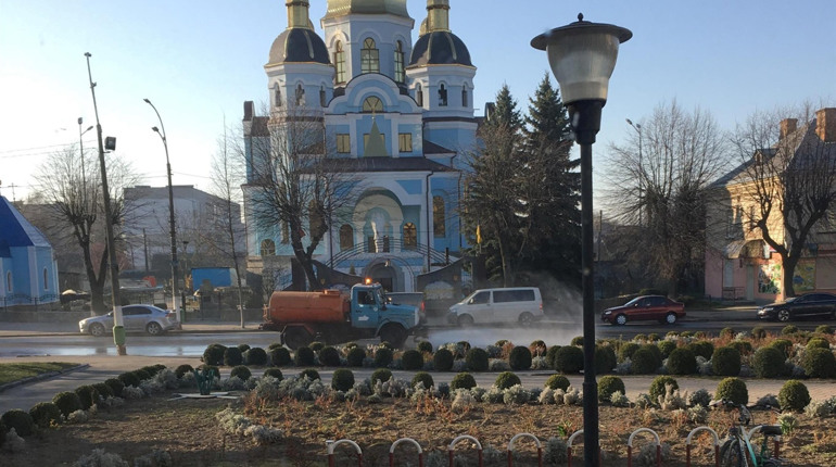 У Новограді почали дезінфікувати вулиці