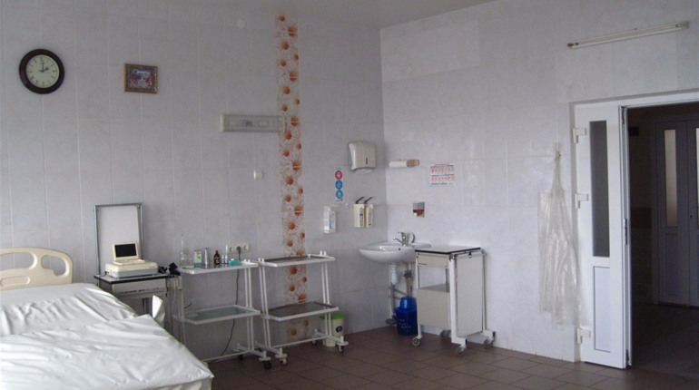  Covid-19 підтвердили у 4 лікарів і 10 медсестер калуського пологового будинку
