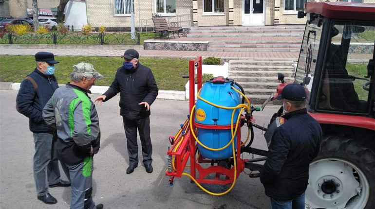 Дезінфекцію тротуарів у Кагарлику відтепер проводять за допомогою нової техніки