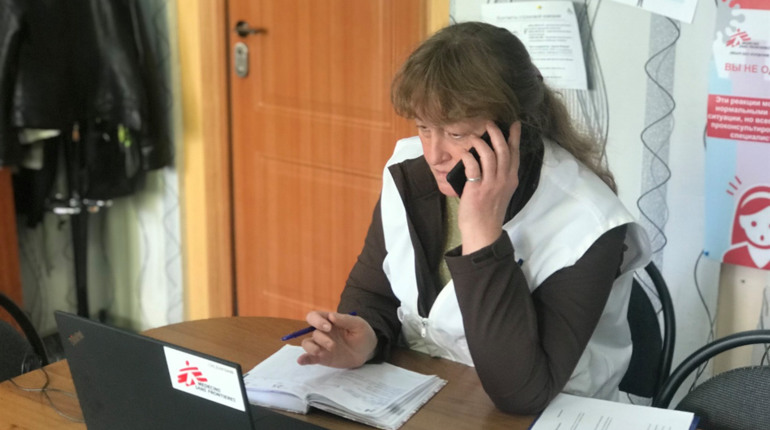 Найскладніше людям середнього віку, їм треба піклуватися про дітей та батьків: психолог про карантин