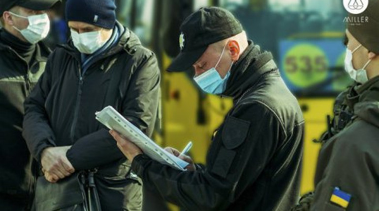 Працівника Рівненської АЕС, який гуляв без маски, оштрафували на 17 тисяч