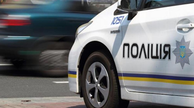 ДТП на Гадяччині: чоловіка ледь витягли з автомобіля
