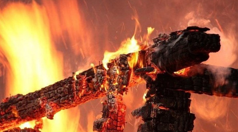 У Черняхівці горів житловий будинок