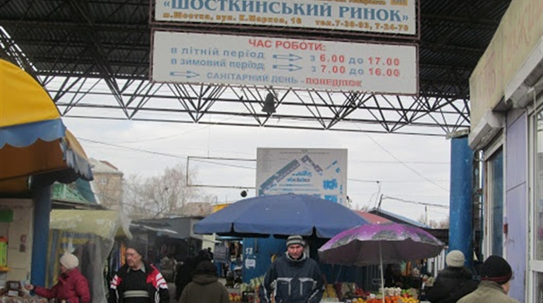 На продуктових ринках фіксують порушення карантинних вимог
