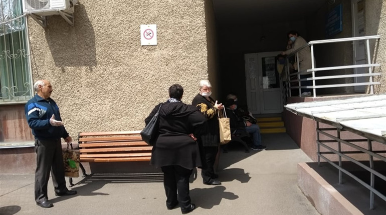 Чому у Первомайську під виконкомом черги: як отримати довідку для субсидії, якщо термін замалий