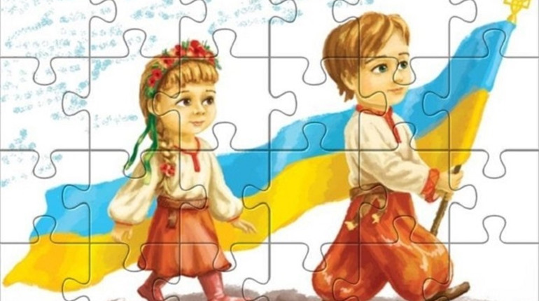 Пазл українців у вишитих сорочках