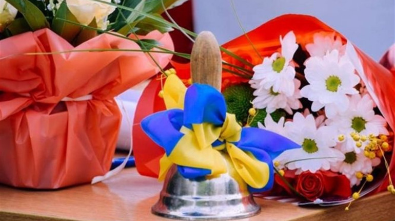 Останній дзвоник онлайн: як на Переяславщині прощаються зі школою