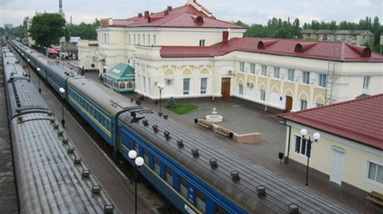 Які поїзди курсуватимуть з Херсона з 1 червня: графік руху