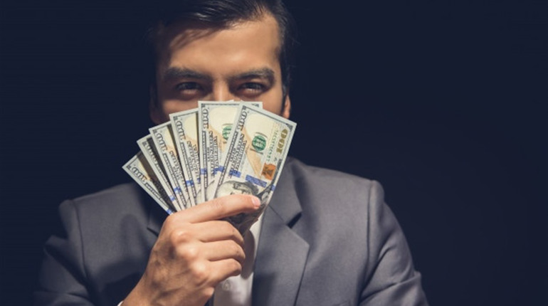 І сміх, і гріх: на Снігурівщині шахраї від імені начальника податкової просили позичку