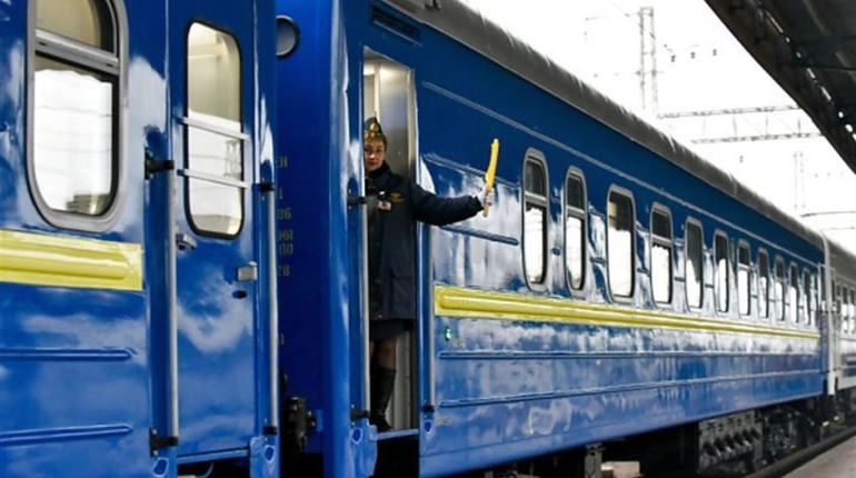 Відновлено рух приміського потягу Херсон — Нововесела