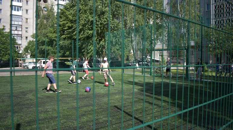 Спорт: де пограти у теніс та футбол жителям центру