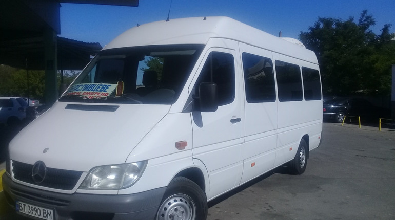 ПП Де-Луко відновив автобусні перевезення до Щасливцева і Гарячого джерела. Розклад руху автобусів