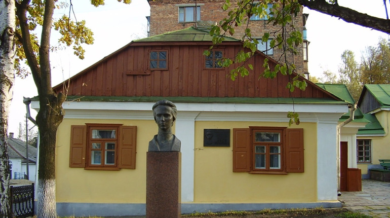 До 150-річчя з дня народження Лесі Українки у Новограді відремонтують літературно-меморіальний музей