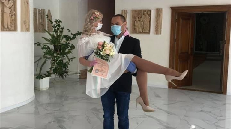 Гуляємо весілля під час карантину: основні правила