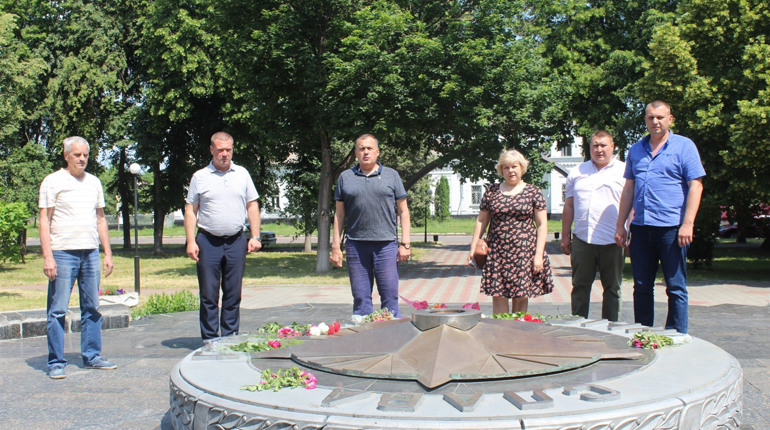 "Батьківщина" скорбить і вшановує пам'ять героїв 