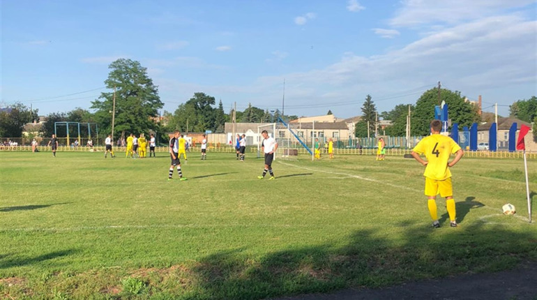 Стартував чемпіонат області з перемоги білопільських футболістів: наш репортаж