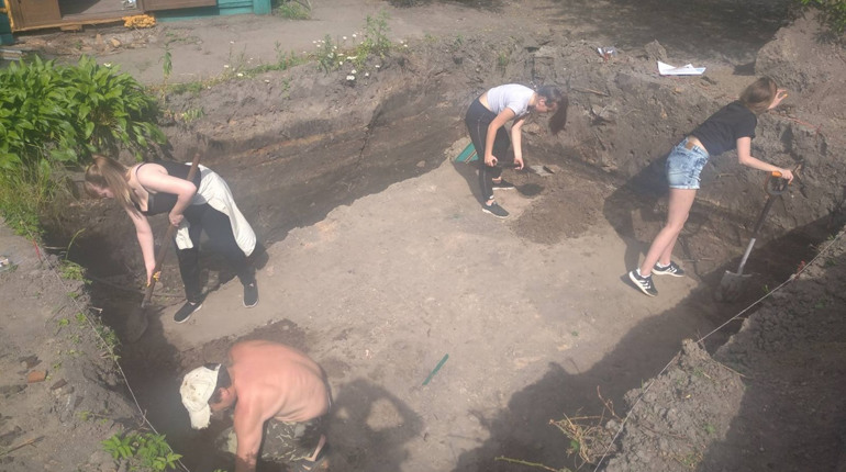 У центрі Ніжина під час розкопок знайшли скелет. Коментар археолога