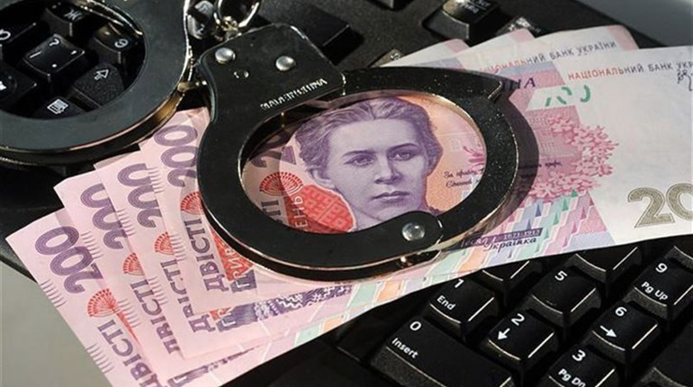 Працівниця банку наоформляла "липових" кредитів на своїх клієнтів на 115 тисяч гривень