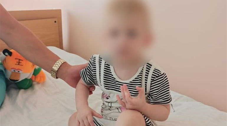 У Шостці знайшли маму 1,5-річної дівчинки, яка блукала вночі залізничними коліями