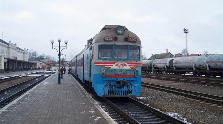Дизель-поїзди на Сарненщині повертаються на маршрут