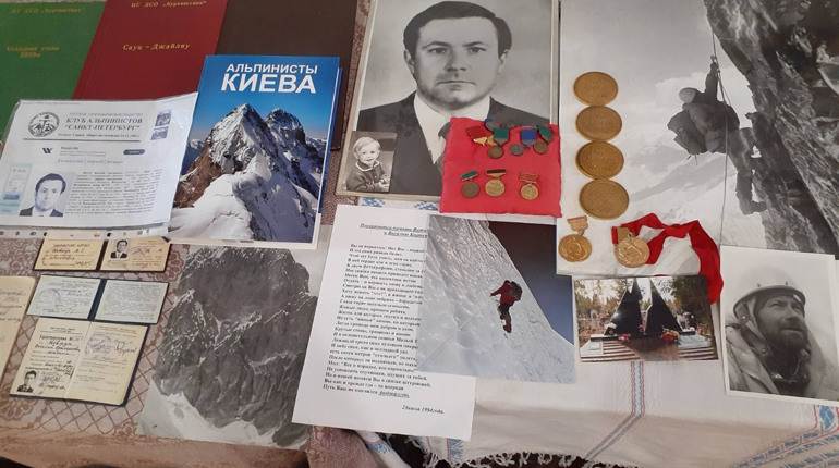 За день до загибелі альпініст Василь Ковтун з Великих Пріцьок таки підкорив горду вершину - пік 6431