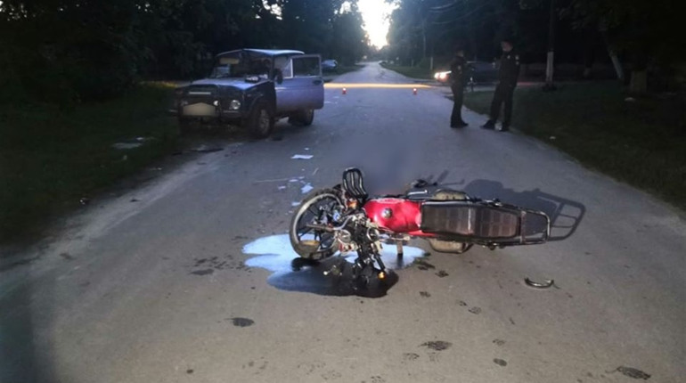 У Чапліївці водій легковика збив мотоцикліста. Хлопець помер у лікарні
