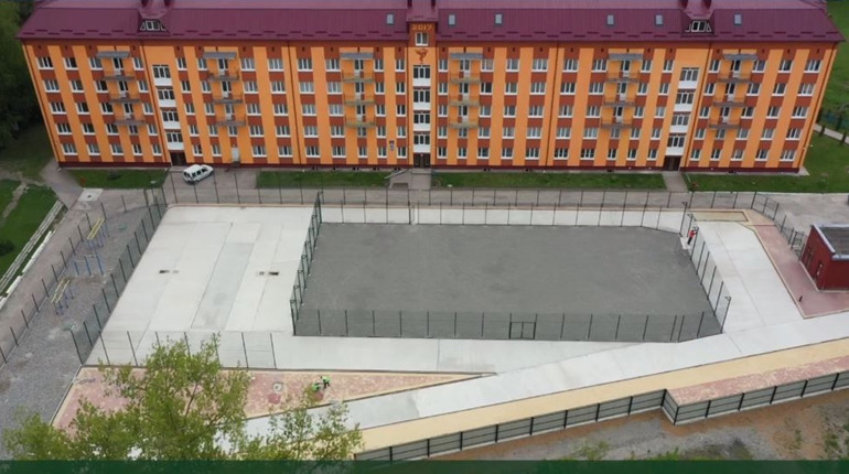 У Чорткові триває реконструкція спортивного майданчика (+відео)