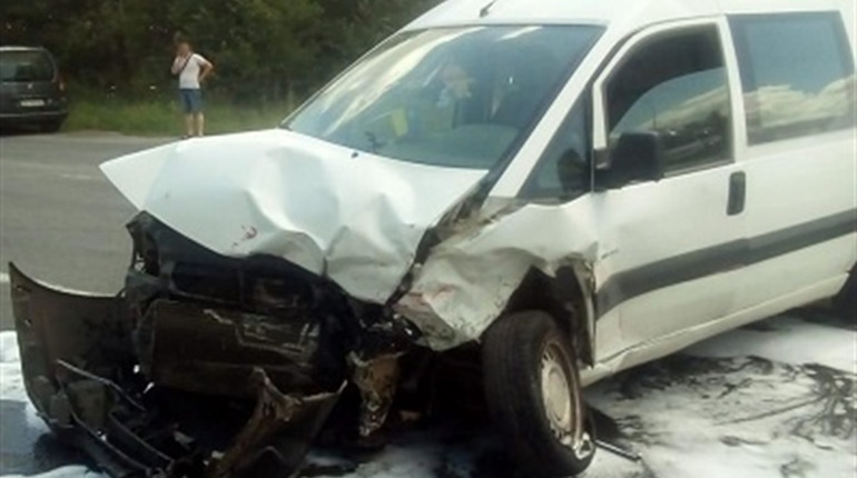 Автотроща поблизу Нетішина: стали відомі окремі деталі 
