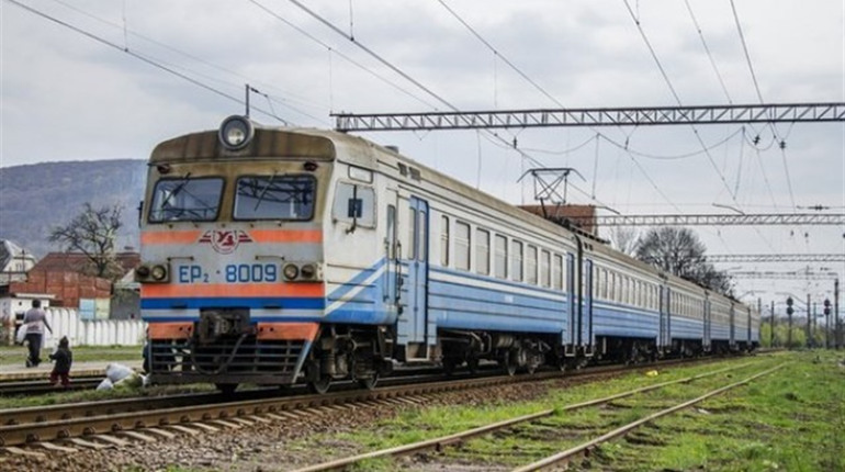 Укрзалізниця відновлює рух 46 приміських поїздів  Львівської залізниці