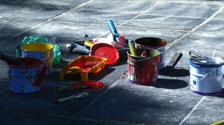 Обережно, пофарбовано: в Умані ремонтують дитячі майданчики