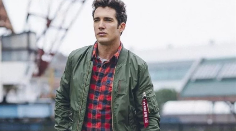 6 способов носить бомбер Alpha Industries